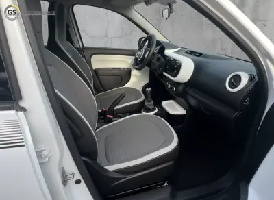 Renault Twingo 2017 - 7990 EUR, 130000 km - AUTO.MOTO.pt - 130000km - foto 6 de 9
