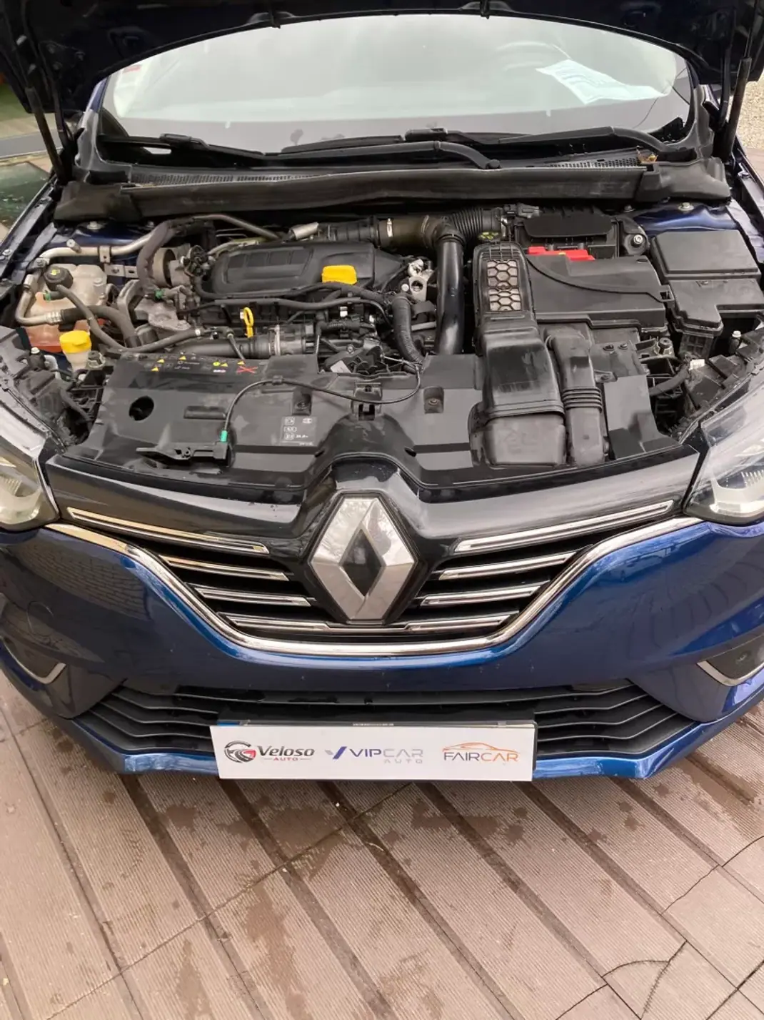 Renault Mégane Sport Tourer 2017 - 13900 EUR, 218321 km - AUTO.MOTO.pt - 218321km - foto 9 de 21