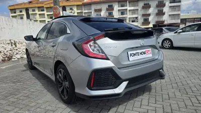 Honda Civic 2017 - 17950 EUR, 128483 km - AUTO.MOTO.pt - 128483km - foto 10 de 30