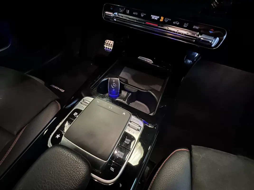 Mercedes-Benz A 180 2019 - 26990 EUR, 125000 km - AUTO.MOTO.pt - 125000km - foto 41 de 44