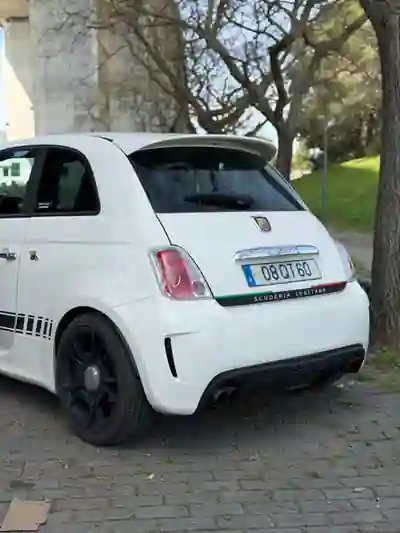 Abarth 500 2010 - 11500 EUR, 152535 km - AUTO.MOTO.pt - 152535km - foto 4 de 10