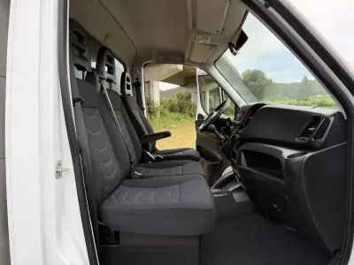 Iveco DAILY 35-140 CONTENTOR E PLATAFORMA 2018 - 29990 EUR, 81000 km - AUTO.MOTO.pt - 81000km - foto 25 de 28