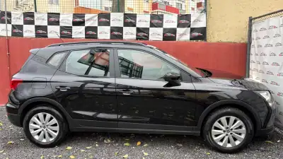 SEAT Arona 2023 - 14400 EUR, 62200 km - AUTO.MOTO.pt - 62200km - foto 8 de 13