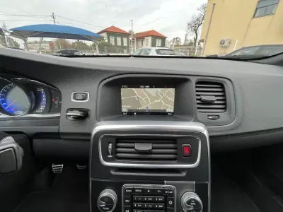 Volvo S60 2015 - 11950 EUR, 225000 km - AUTO.MOTO.pt - 225000km - foto 19 de 53