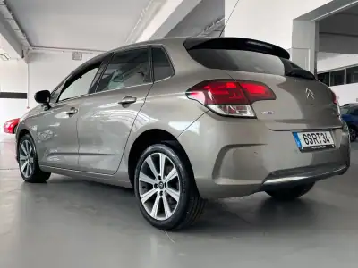 Citroën C4 2016 - 10900 EUR, 147000 km - AUTO.MOTO.pt - 147000km - foto 2 de 19