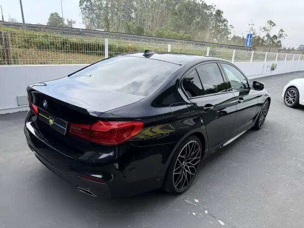 BMW 520 2019 - 28500 EUR, 146000 km - AUTO.MOTO.pt - 146000km - foto 5 de 21