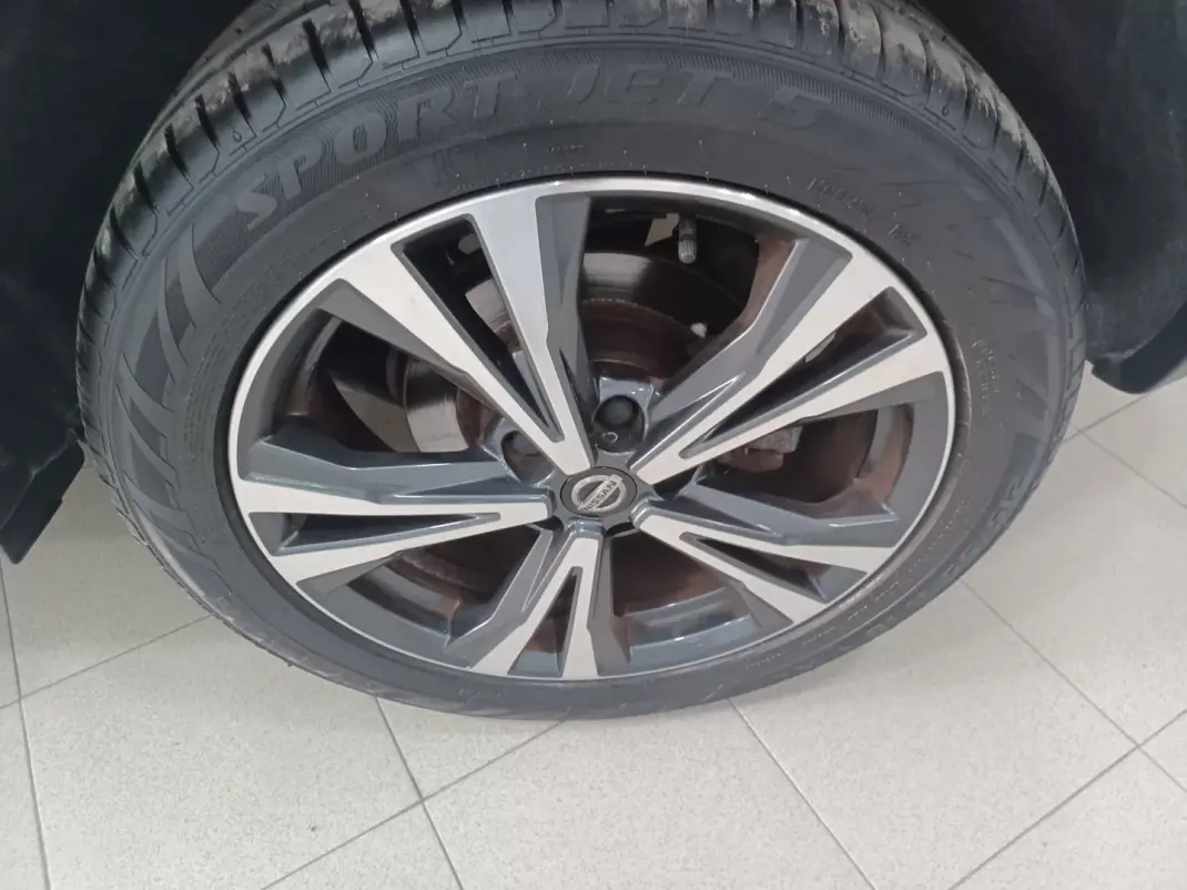 Nissan Qashqai 2018 - 17900 EUR, 54008 km - 54008km - foto 33 de 39