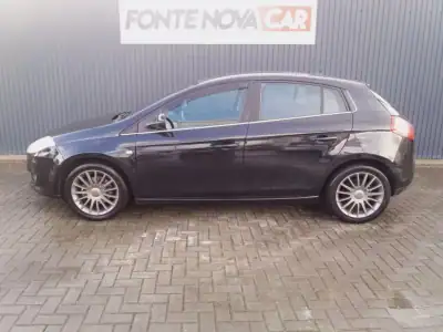 Fiat Bravo 2010 - 7450 EUR, 179975 km - AUTO.MOTO.pt - 179975km - foto 5 de 18