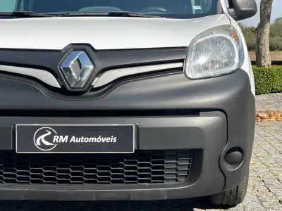 Renault Kangoo 1.5 dCi Longa IVA Dedutível 2021 - 13900 EUR, 151000 km - AUTO.MOTO.pt - 151000km - foto 12 de 27
