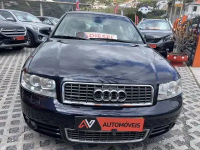 Audi A4 2003 - 7950 EUR, 277740 km - AUTO.MOTO.pt - 277740km - foto 2 de 13