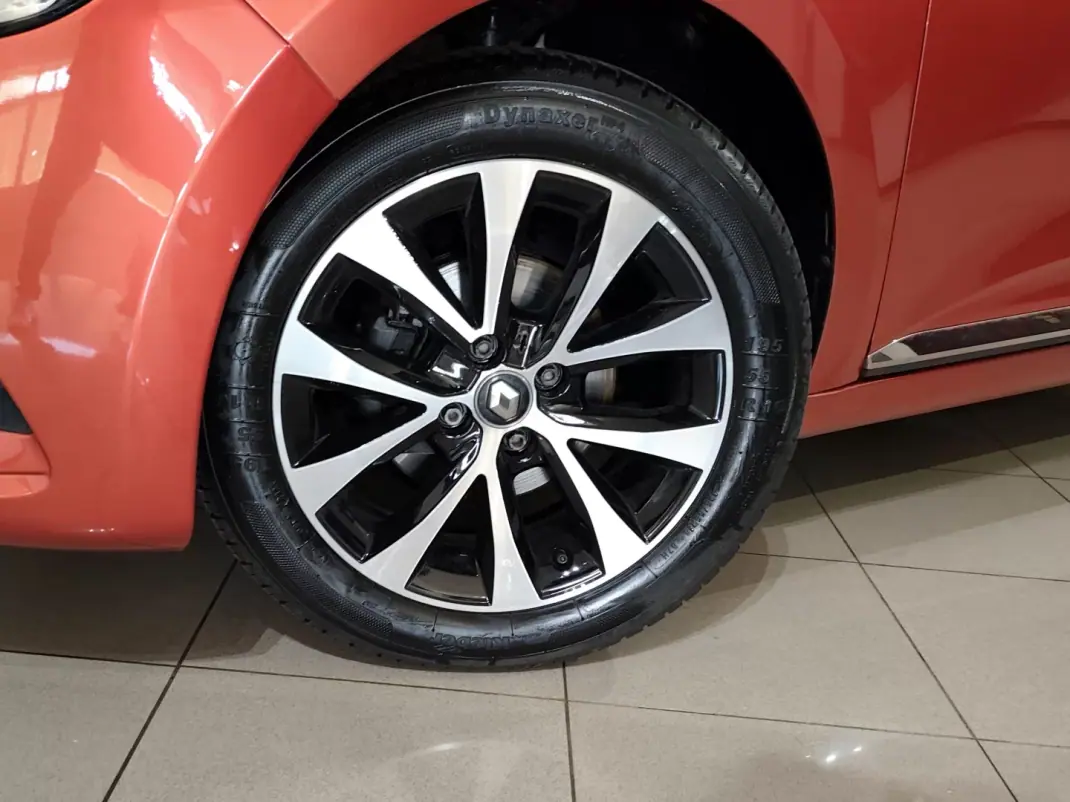 Renault Clio 2019 - 12300 EUR, 62000 km - 62000km - foto 5 de 22