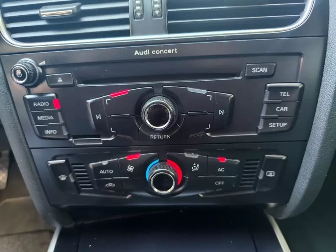 Audi A4 Avant 2010 - 10980 EUR, 243000 km - 243000km - foto 4 de 33