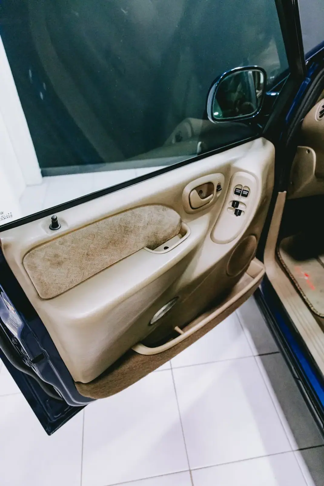 Chrysler Grand Voyager 2003 - 5900 EUR, 350000 km - AUTO.MOTO.pt - 350000km - foto 33 de 46