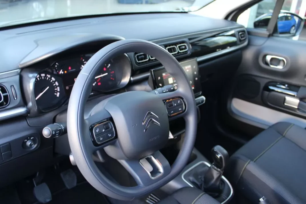 Citroën C3 2024 - 16400 EUR, 11 km - AUTO.MOTO.pt - 11km - foto 8 de 14