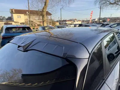 MG MG4 2022 - 18990 EUR, 77000 km - AUTO.MOTO.pt - 77000km - foto 27 de 36