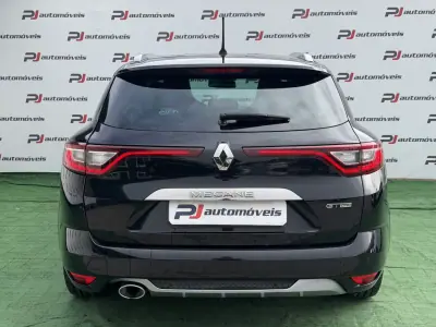 Renault Mégane 2019 - 15990 EUR, 122827 km - AUTO.MOTO.pt - 122827km - foto 8 de 21