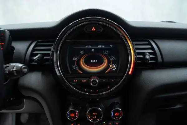 MINI 5 Portas 2017 - 14950 EUR, 89000 km - AUTO.MOTO.pt - 89000km - foto 22 de 36