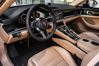 Porsche Panamera 2020 - 79990 EUR, 128249 km - 128249km - foto 28 de 48