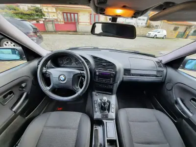 BMW 318 1997 - 3900 EUR, 197689 km - AUTO.MOTO.pt - 197689km - foto 8 de 10