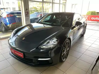 Porsche Panamera 2018 - 60500 EUR, 104962 km - AUTO.MOTO.pt - 104962km - foto 35 de 58