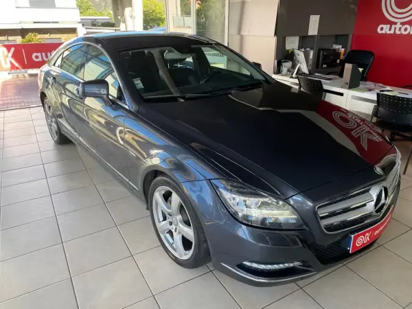 Mercedes-Benz CLS 250 2011 - 18500 EUR, 199900 km - AUTO.MOTO.pt - 199900km - foto 4 de 43
