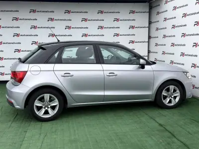 Audi A1 Sportback 2015 - 13990 EUR, 101817 km - AUTO.MOTO.pt - 101817km - foto 10 de 10