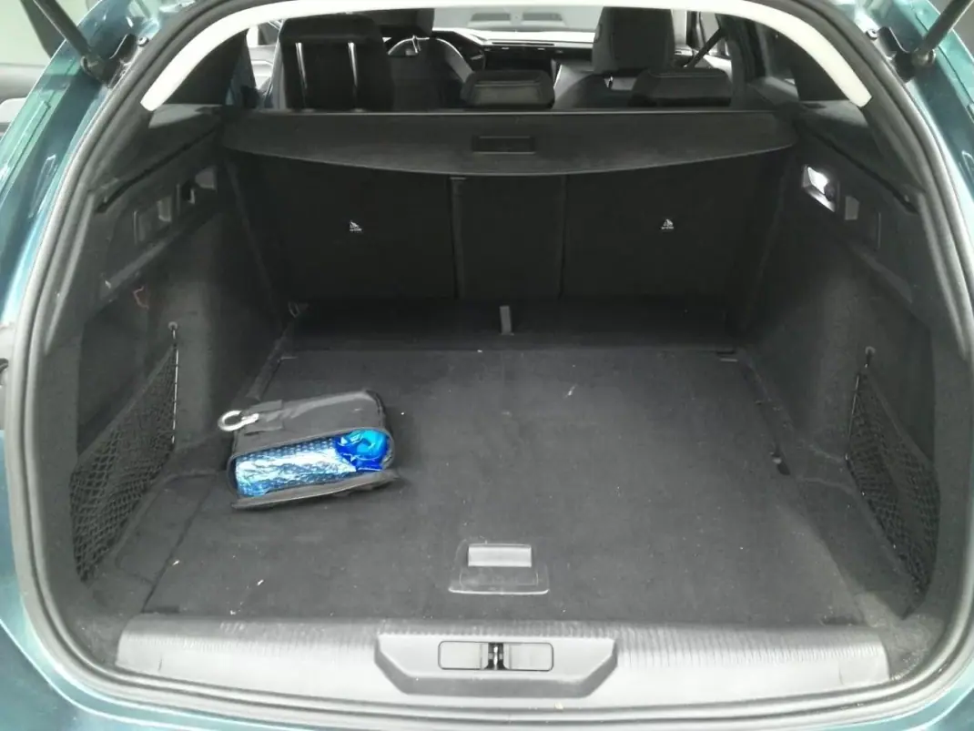 Peugeot 308 SW 2022 - 18250 EUR, 106279 km - AUTO.MOTO.pt - 106279km - foto 7 de 10