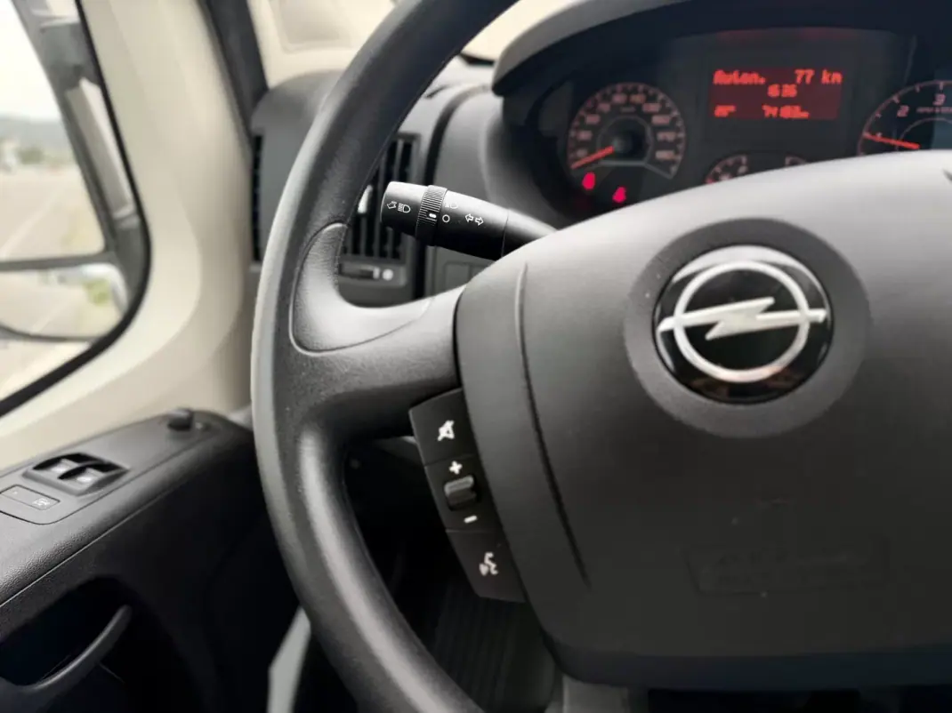 Opel 2023 - 28450 EUR, 75000 km - AUTO.MOTO.pt - 75000km - foto 12 de 20