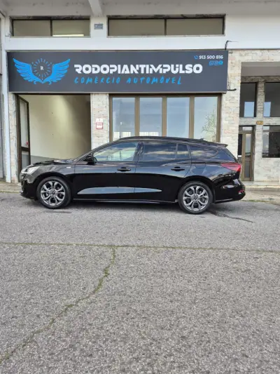 Ford Focus SW 2022 - 17450 EUR, 58000 km - AUTO.MOTO.pt - 58000km - foto 3 de 48