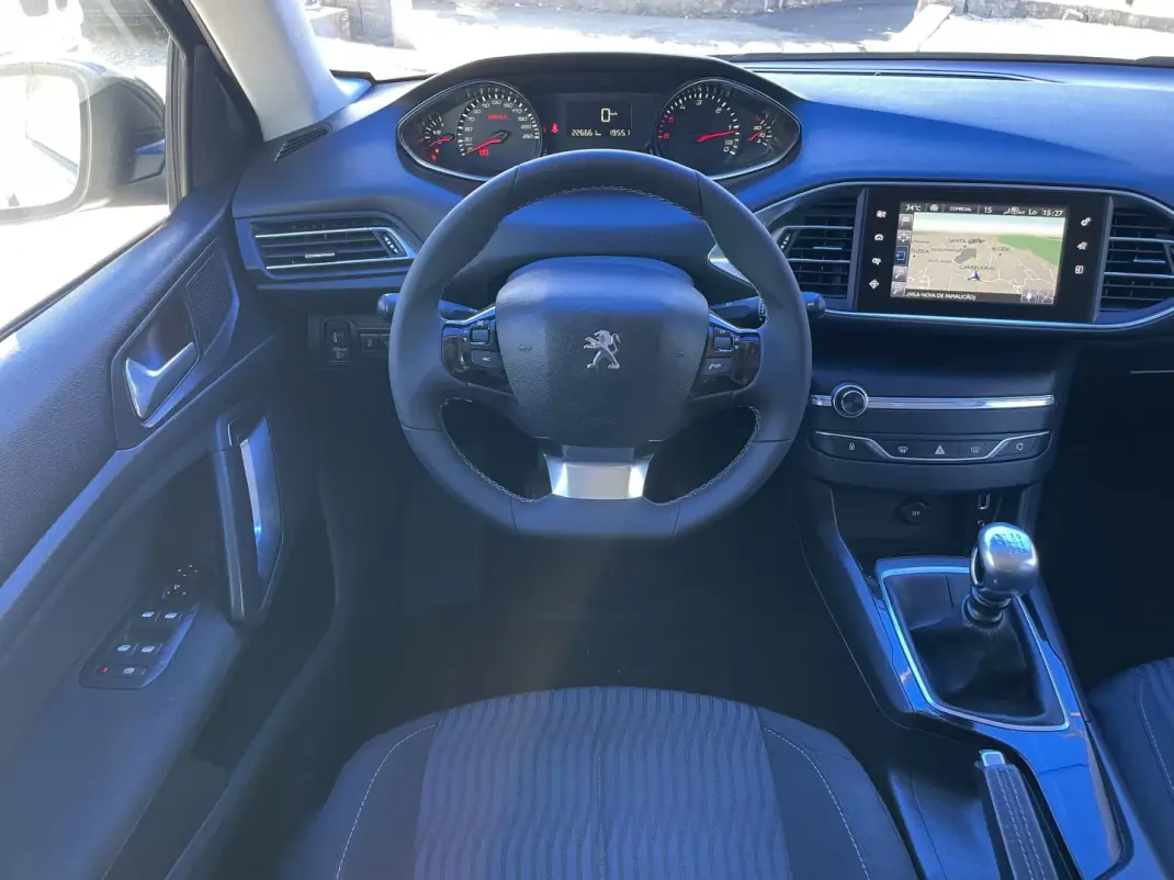 Peugeot 308 SW 2016 - 8450 EUR, 226460 km - 226460km - foto 12 de 29