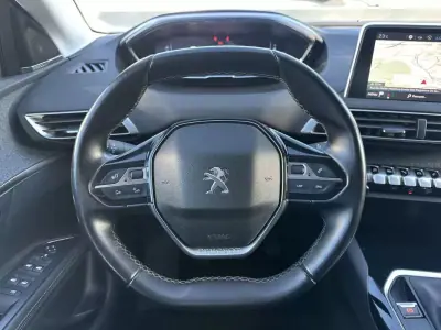 Peugeot 5008 2018 - 14900 EUR, 220000 km - AUTO.MOTO.pt - 220000km - foto 32 de 60