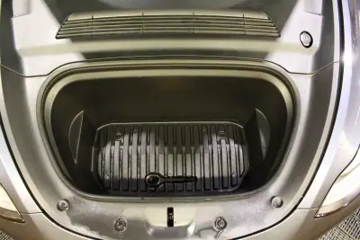 Tesla Model Y 2021 - 32240 EUR, 132000 km - AUTO.MOTO.pt - 132000km - foto 37 de 38