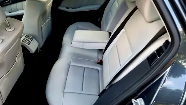 Mercedes-Benz E 220 2010 - 17450 EUR, 226000 km - AUTO.MOTO.pt - 226000km - foto 15 de 24