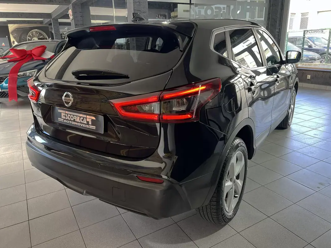 Nissan Qashqai 2019 - 19900 EUR, 113385 km - AUTO.MOTO.pt - 113385km - foto 4 de 22