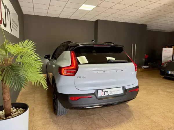 Volvo XC 40 2021 - 25750 EUR, 139987 km - AUTO.MOTO.pt - 139987km - foto 5 de 15