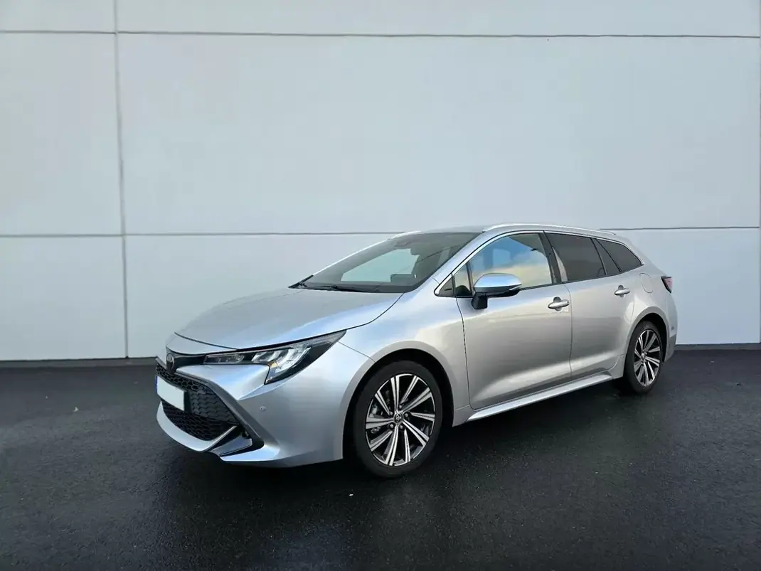 Toyota Corolla Touring Sports 2022 - 21990 EUR, 70000 km - AUTO.MOTO.pt - 70000km - foto 1 de 28