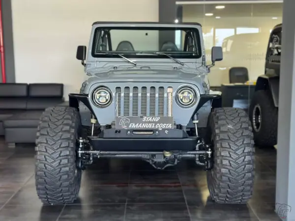 Jeep Wrangler 2000 - 65000 EUR, 30562 km - AUTO.MOTO.pt - 30562km - foto 2 de 3