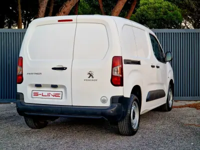 Peugeot PARTNER 1.6 BLUEHDI 100 CVM5 STANDARD ASPHALT 3 LUGARES 2019 - 13990 EUR, 69037 km - AUTO.MOTO.pt - 69037km - foto 8 de 19