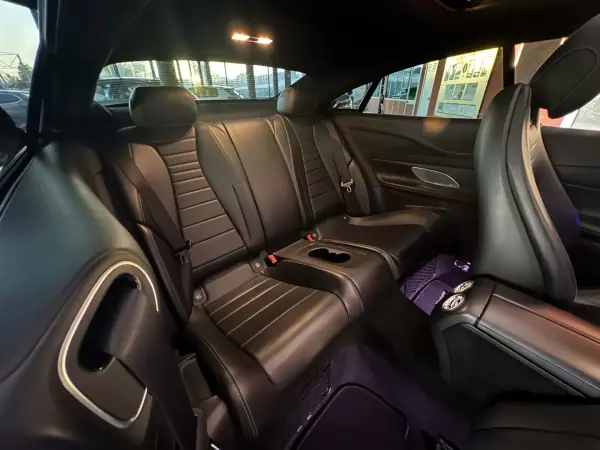 Mercedes-Benz E 220 2018 - 39990 EUR, 103456 km - AUTO.MOTO.pt - 103456km - foto 13 de 24