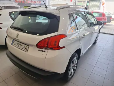 Peugeot 2008 2015 - 8900 EUR, 108000 km - AUTO.MOTO.pt - 108000km - foto 7 de 18