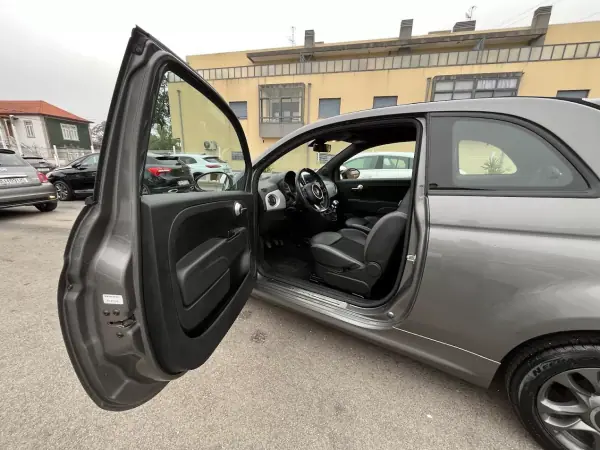 Fiat 500C 2021 - 11250 EUR, 111000 km - AUTO.MOTO.pt - 111000km - foto 25 de 36