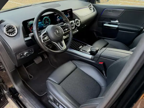 Mercedes-Benz EQA 2021 - 27500 EUR, 126000 km - AUTO.MOTO.pt - 126000km - foto 4 de 23