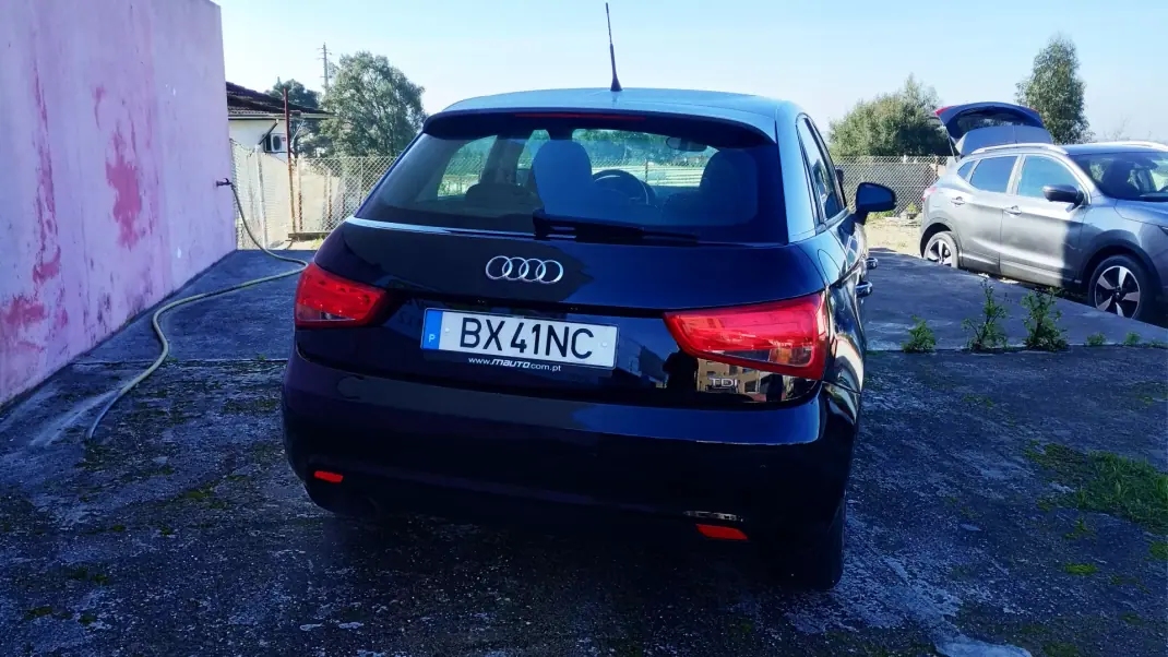 Audi A1 Sportback 2014 - 10999 EUR, 159000 km - AUTO.MOTO.pt - 159000km - foto 5 de 37