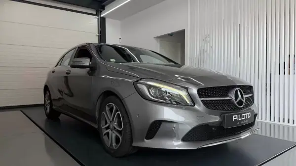 Mercedes-Benz A 180 2016 - 14990 EUR, 214388 km - AUTO.MOTO.pt - 214388km - foto 5 de 29