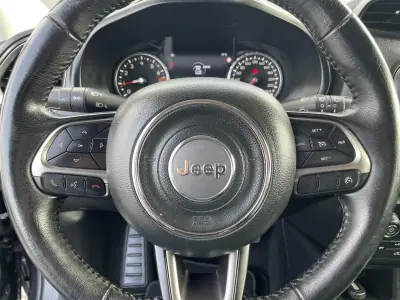 Jeep Renegade 2019 - 15500 EUR, 106977 km - AUTO.MOTO.pt - 106977km - foto 32 de 39