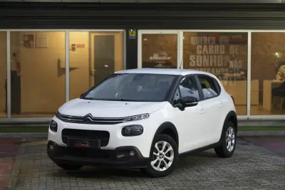 Citroën C3 2018 - 9500 EUR, 130900 km - AUTO.MOTO.pt - 130900km - foto 2 de 23