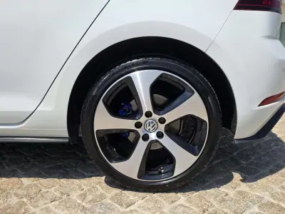 Volkswagen Golf 2020 - 21490 EUR, 148000 km - 148000km - foto 15 de 18