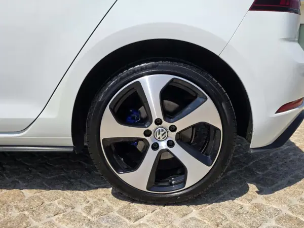 Volkswagen Golf 2020 - 21490 EUR, 148000 km - 148000km - foto 15 de 18