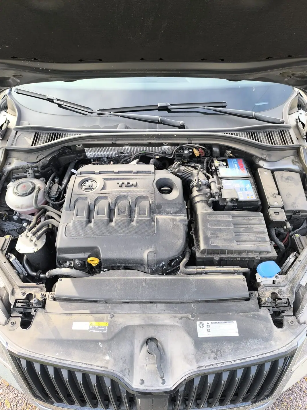 Skoda Superb 2018 - 21990 EUR, 100000 km - AUTO.MOTO.pt - 100000km - foto 3 de 15