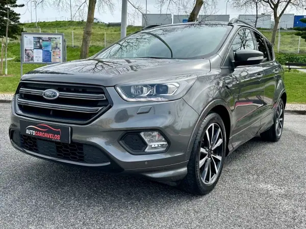 Ford Kuga 2017 - 15450 EUR, 78000 km - AUTO.MOTO.pt - 78000km - foto 14 de 60